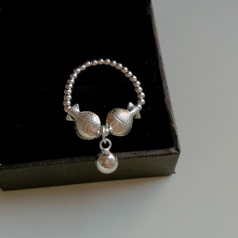 Original transfer beads S925 pure silver round pearl ring bell small fish double fish kissing elastic ring tail ring girl