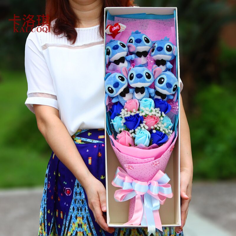 Cartoon bouquet doll doll doll flower flower flower rose birthday gift to send girlfriend classmate model doll flower