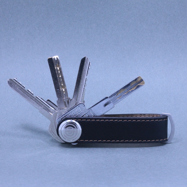 Fishy keychain leather keychain Creative key set Key holder Multi-function keychain New product