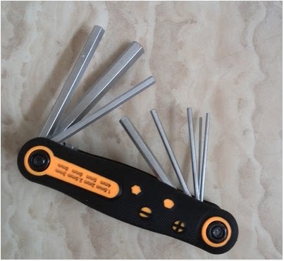 Screwdriver hexagon socket set portable folding wrench 8-piece set