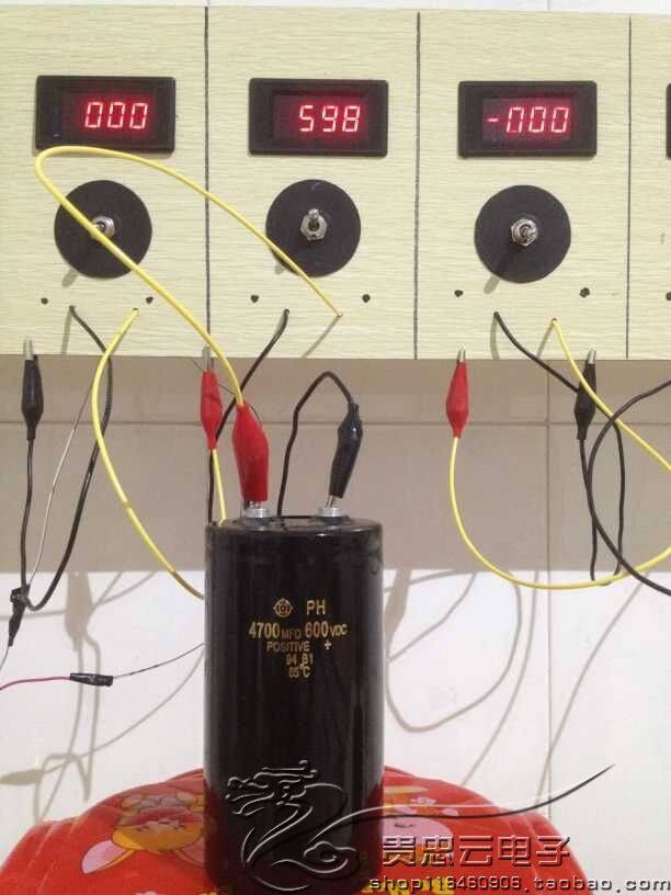 Imported Japanese Hitachi HCGFA screw foot 600V4700UF high voltage inverter inverter aluminum electrolytic capacitor