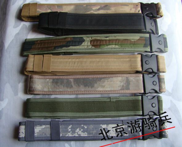 US soldier armed with external belt armed with S belt tactics for training in outer belt