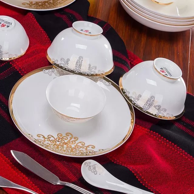 The dishes suit household 60 skull jingdezhen porcelain tableware suit contracted Chinese combination dishes European up phnom penh