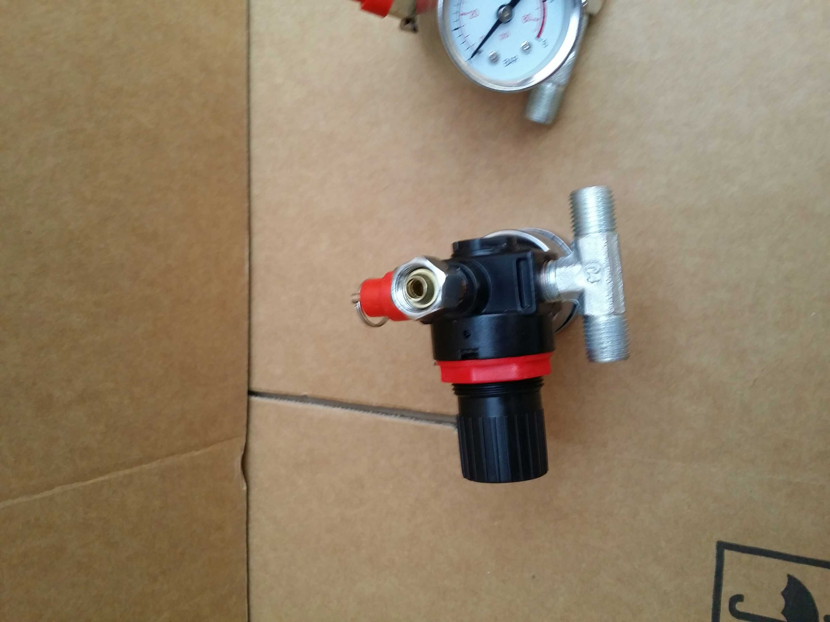 Water storage pressure tank Pressure regulator Integral pressure regulator Integral pressure regulator 10-liter pressure tank pressure regulator 2-liter pressure tank
