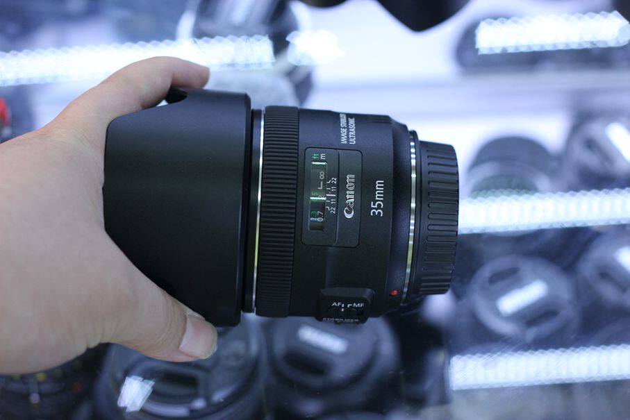 Canon 35 2 IS USM 99 New with hood support Trade-in 35 2 28 2 8 28 1 8