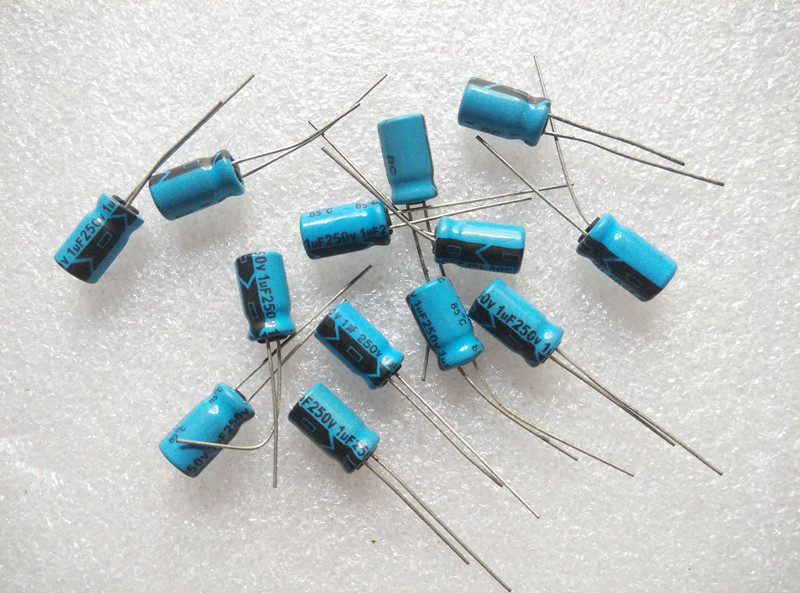 New VISHAY BC 044 series 250V1UF in-line fever aluminum electrolytic capacitor