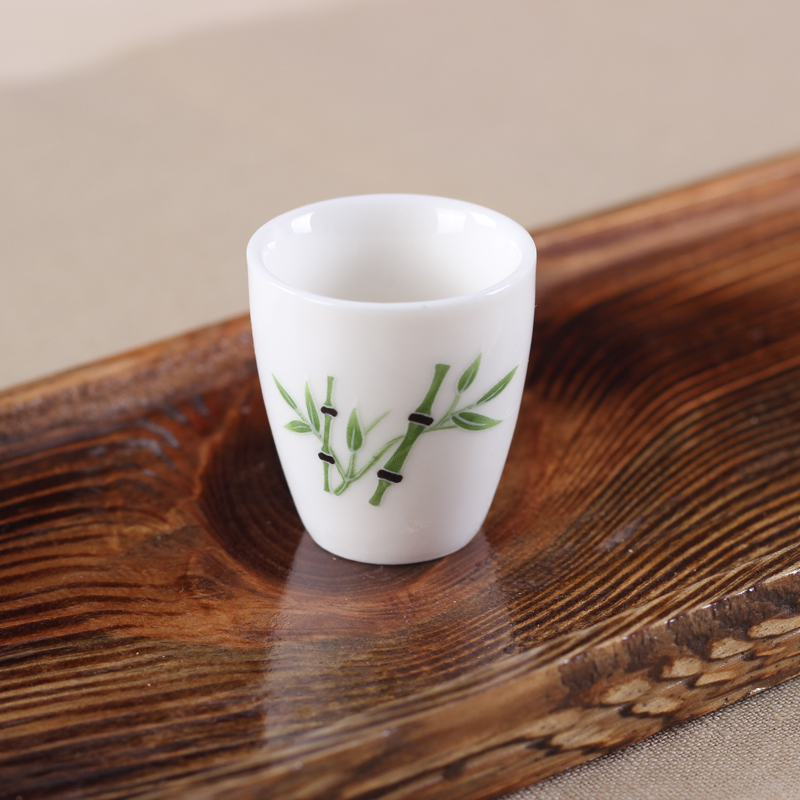 Kuhiyi Ceramic white glass Little glass Set Creative wine cup A glass of wine