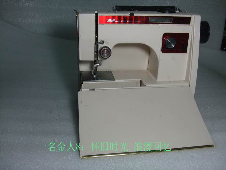 Old-style handheld flying person card electric sewing machine head can be made of film and TV prop decoration shop window display shooting