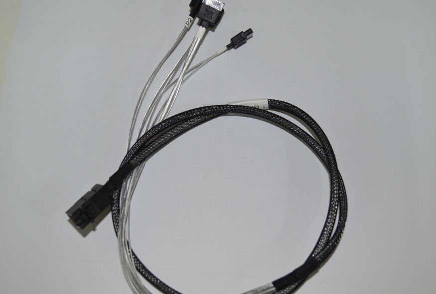 SFF-8643 12Gb s miniSASHD-SATA 70cm LSI 9362-8I