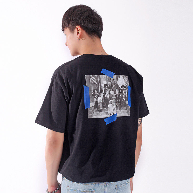 MAZCOO 复古趣味老照片字母印花短袖 青年学生圆领百搭t恤男潮