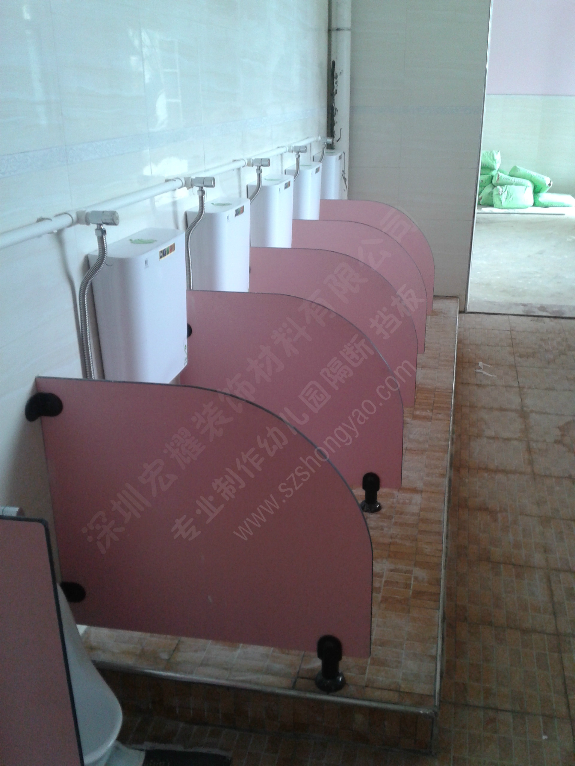 Kindergarten powder room partition urinal baffle toilet baffle generation anti-Bite waterproof fireproof board corrosion-resistant board