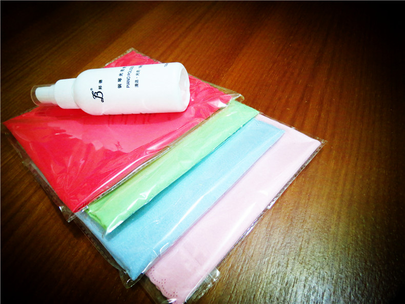 Piano Lightener Instrument Cleaner Keyboard Cleaner Buy a bottle to send a rubber cloth