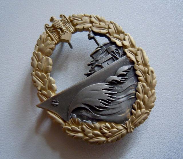 Navy Destroyer Badge Chest Badge High Grade Film and TV props Navy Honor Medal Qualification Medal