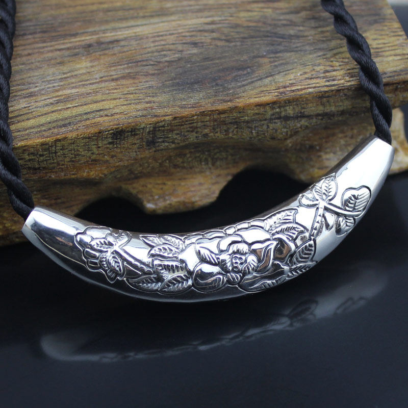 Baishi Yincheng ethnic style women's 925 silver elbow silver collar retro Thai silver clavicle accessories silver pendant