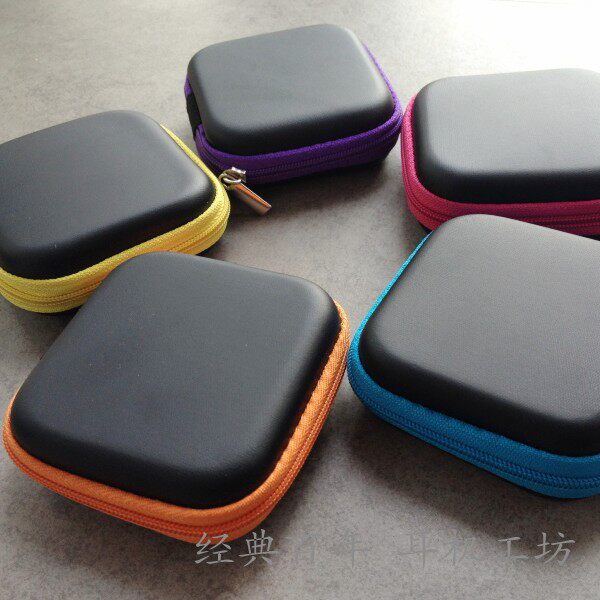 Classic century-old headphone workshop square small headphone bag earplug type in-ear suitable