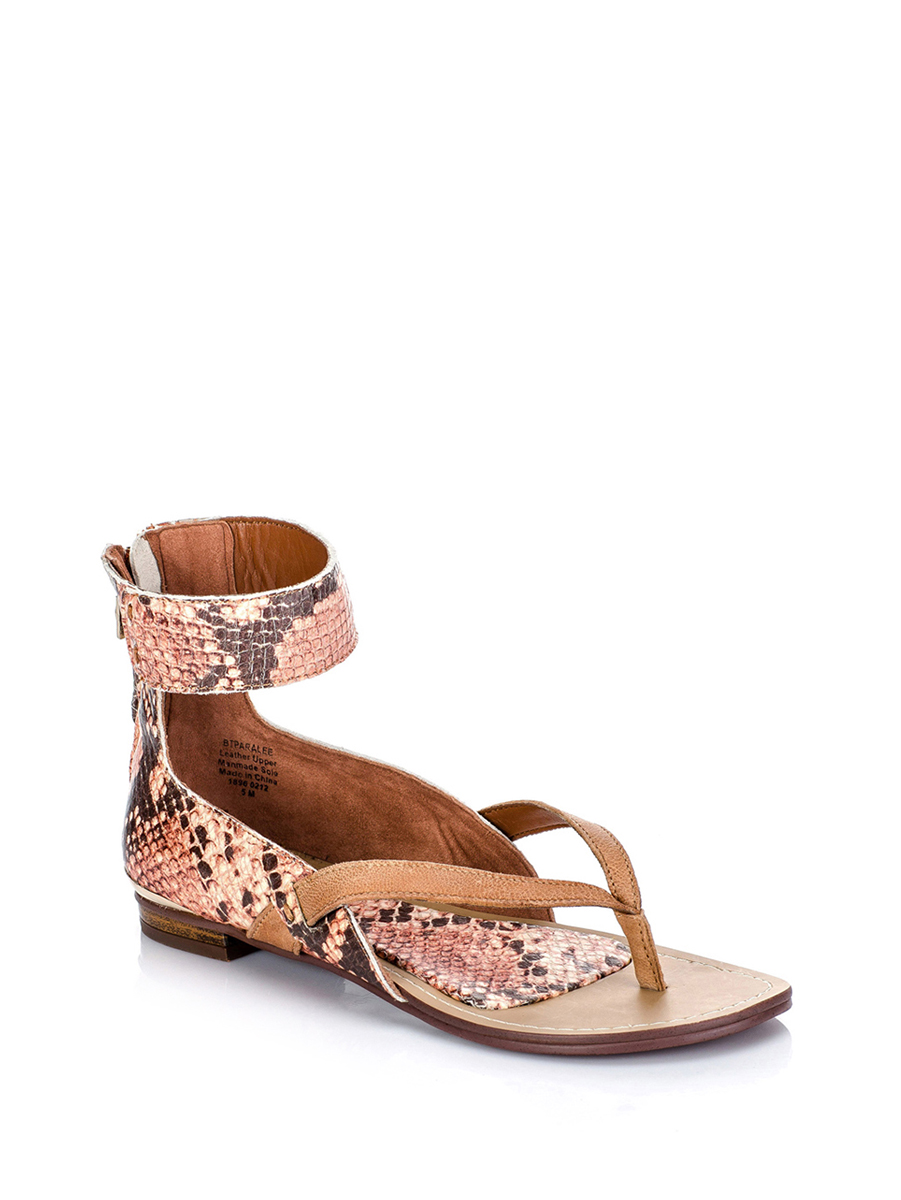 Nine West/玖熙 裸粉蛇纹人字夹脚平底凉鞋