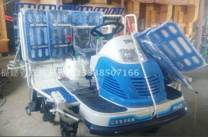 Toyo 6-row high-speed ride-on rice transplanter Six-row 6-row ride-on high-speed rice transplanter