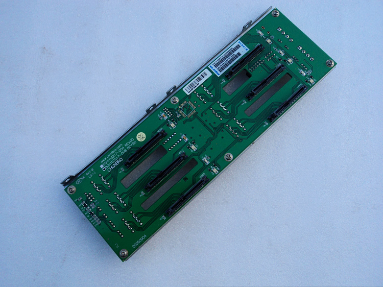 Original wave NF5220 6-disk SAS hard disk backplane 80H103217-004 spot