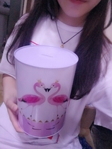 Shake the same section only can not get into the oversized piggy bank Flamingo piggy bank Large banknote coin piggy bank gift