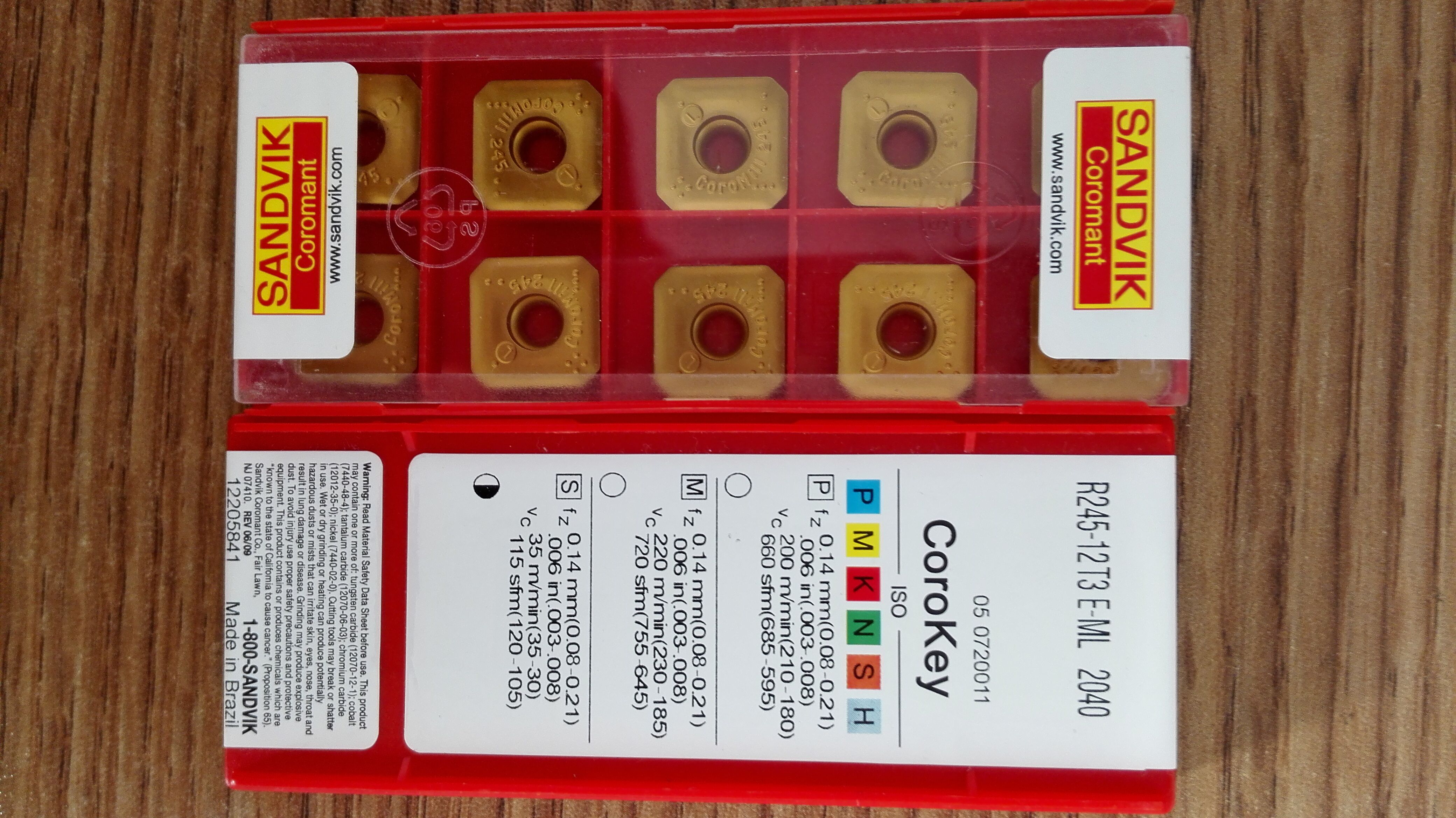 Authentic Sandvik R245-12T3E-ML 2040, please ask for a price before shooting, thank you!