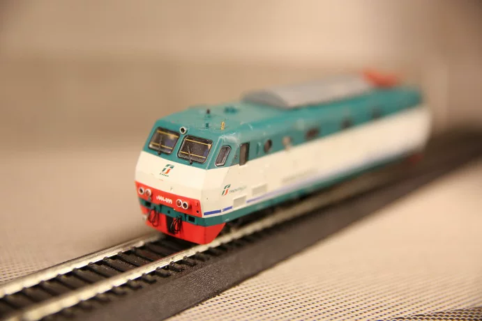 Rivaross HO Train Trail model 1:87 Trenitalia passenger car