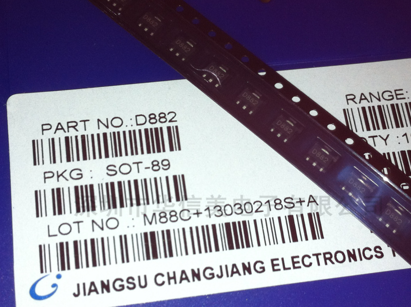 Long Electric CJ 2SD882 D882 3A 30V NPN SOT-89 patch audion brand new original dress