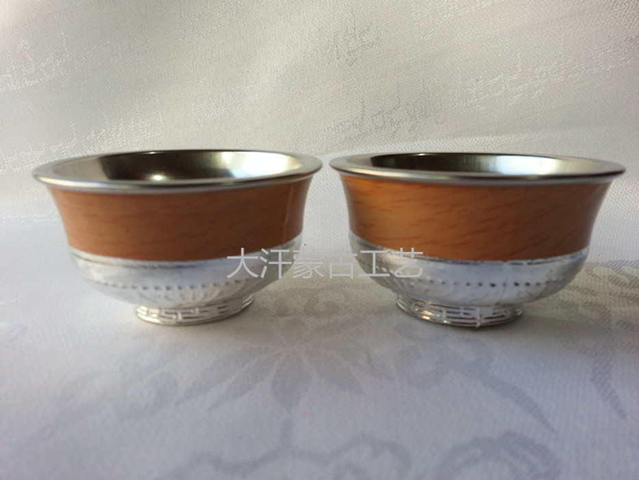 Inner Mongolia Silver Bowl 2 toast with bowls Mongolian drinking silver bowls can be approved in diameter 7 4cm high 4cm