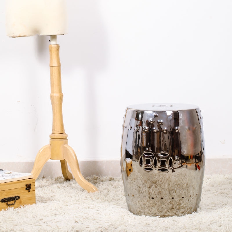 Chinese style dress and who shoes in who side what silver jingdezhen ceramic drum who in shoes who cold who sitting room creative furnishing articles