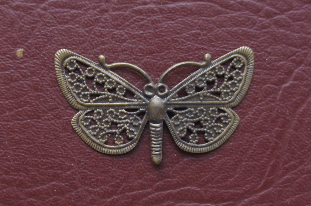 A fine bronze butterfly floral decorated with a-Taobao