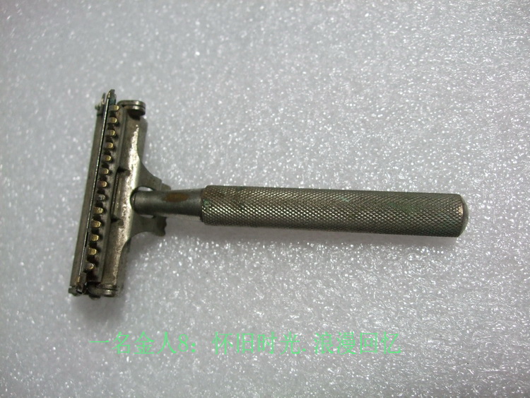 The old objects The American single-sided shave knife can be used or collected for film and TV prop furnishing during the period of the Republic of China