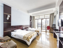 A Double Bed Room for the Sanya Guest House Holiday Inn