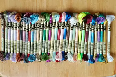 Hu Lili cross-stitch French DMC Art317W metal wire 36 colors complete 9 yuan each bead light