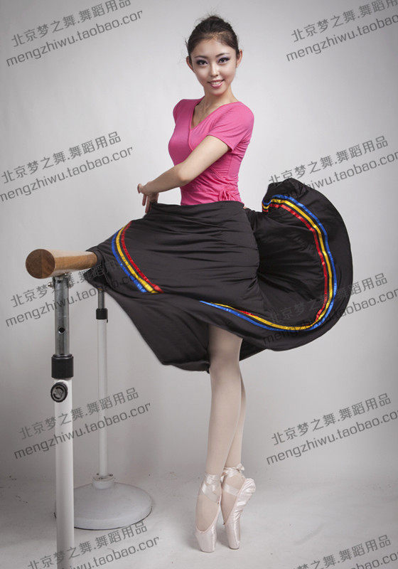 Gold medal seller Dream dance Xinjiang Vi ethnic Dai ethnic Dai practice dance skirt large pendulum satin with representative national standard practice dress