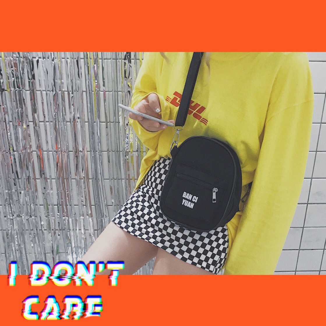 Clearance does not return ulzzang messenger bag female chic bag canvas port style Joker retro ins student tide