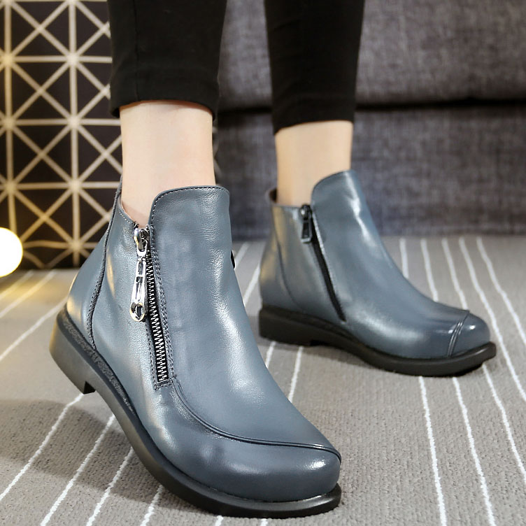 Genuine leather Martin boots 41 Soft leather flat-bottomed pregnant women shoes Winter soft leather large size for short boots Women 40-43 cotton shoes leather shoes