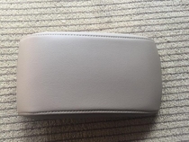 Original Wuling Hongguang S handbrake box cover armrest box cover Baojun 730 560 510 armrest box upper cover Assembly