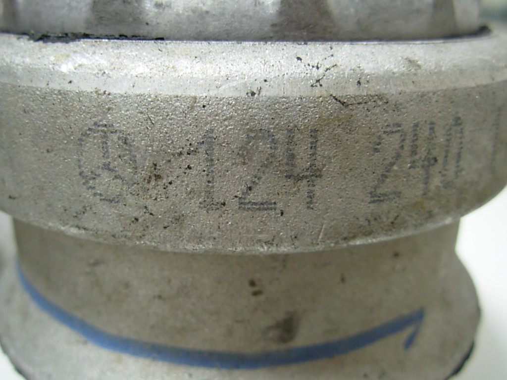 Mercedes w124 e200 e220 e230 e260 e300 machine claw glue brand new original spot