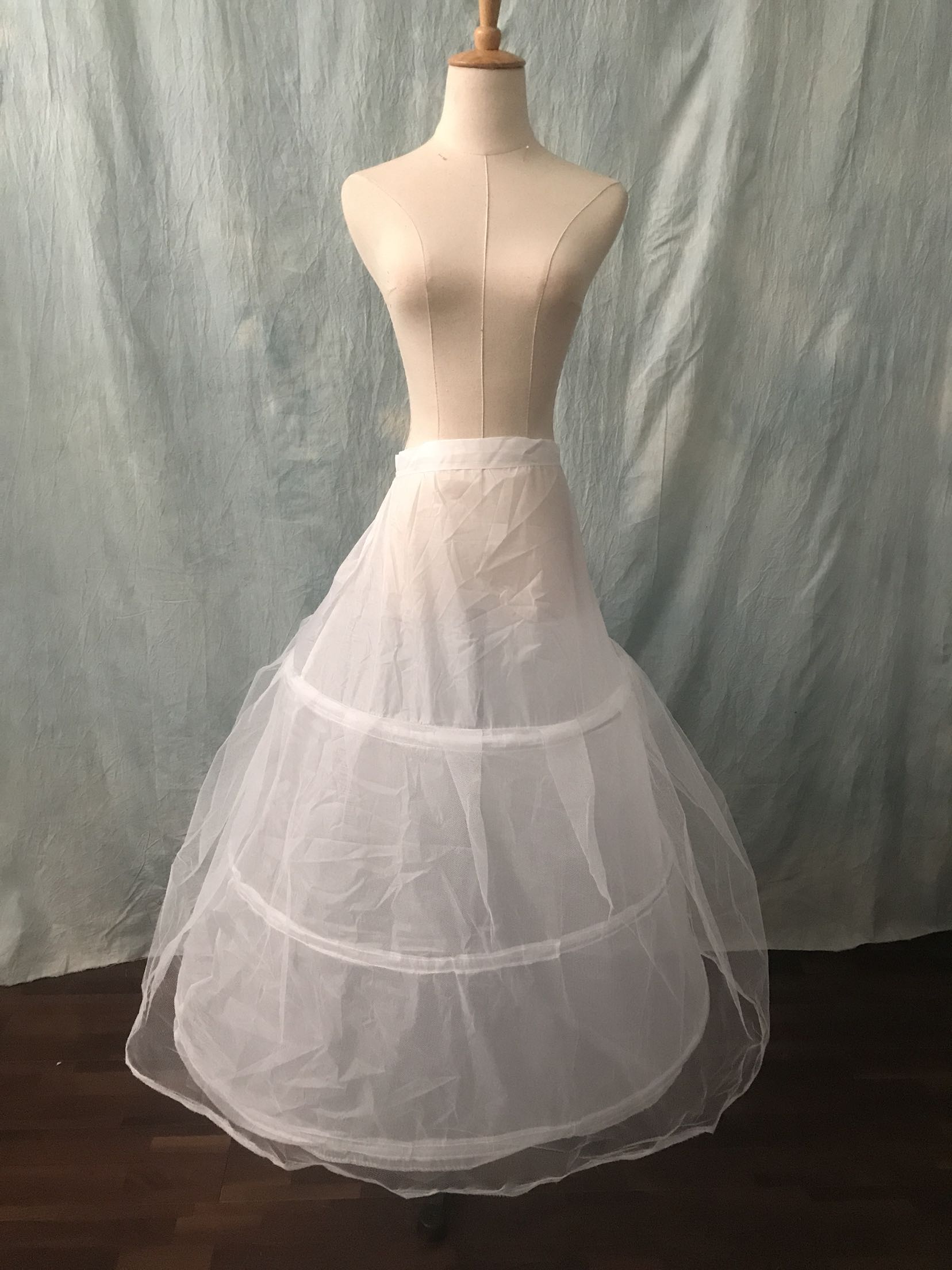 Wedding dress supports three - steel ring skirt