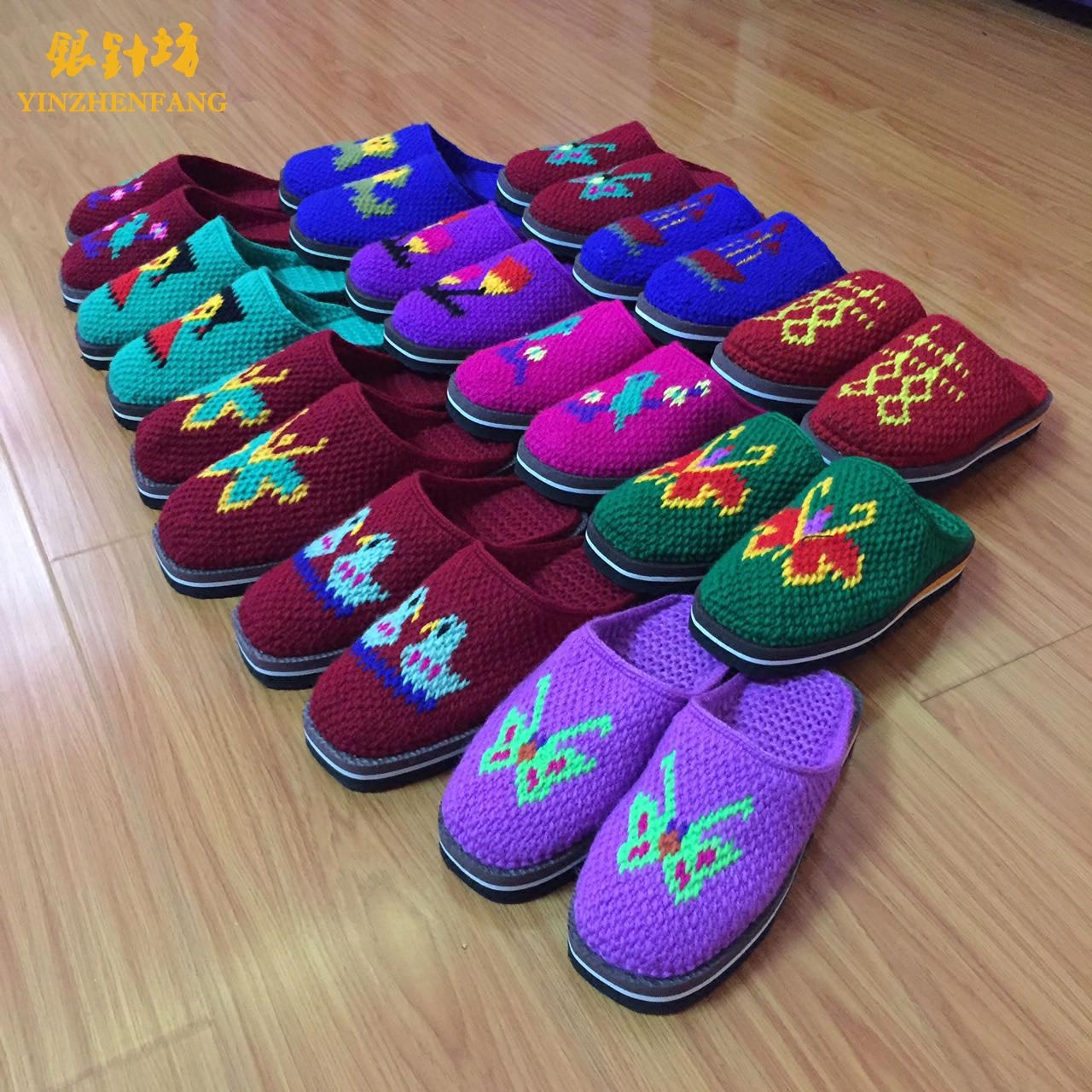 Winter hand-knitted male and female home wedding slippers finished warm non-slip adult wool slippers