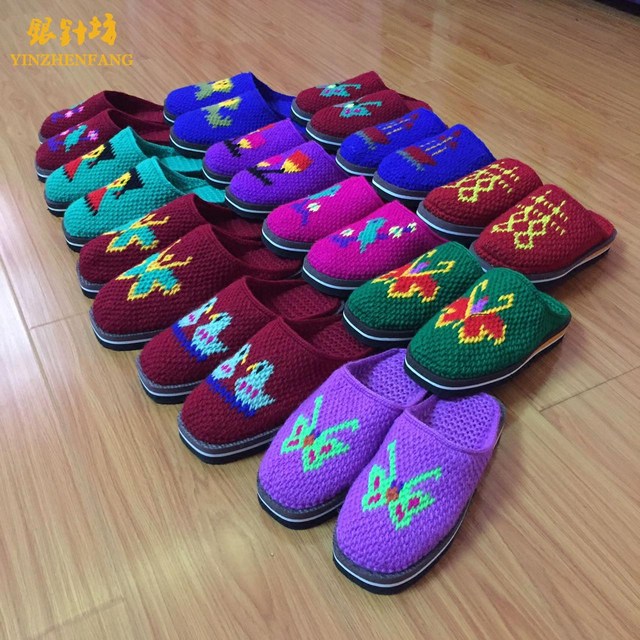 Winter purely hand-knitted women's home wedding and festive slippers finished warm non-slip adult woolen slippers