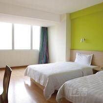 7-day hotel chain Hotel-Jincheng Orchid Road Shop Ali specializes in double bed room
