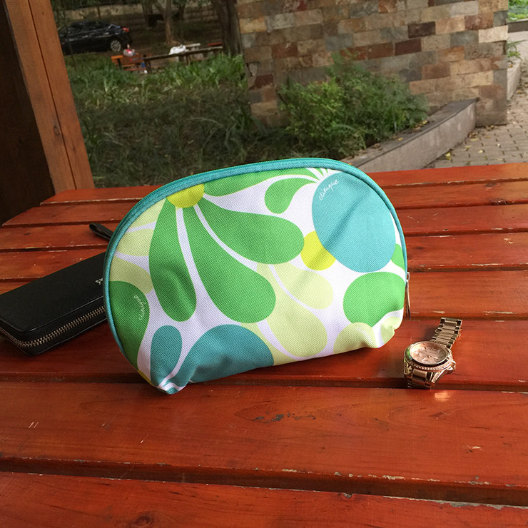 Qianqian New Exterior Single Fresh Blue Green Patterned Lady Shell Makeup Bag Large Capacity Handbag Wash Toiletry Bag containing bag