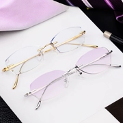 Với kính gọng kính cận thị kính phụ nữ đã hoàn thành kính titan nguyên chất khung kính sáng trăng không kính 8 lỗ quy trình cố định