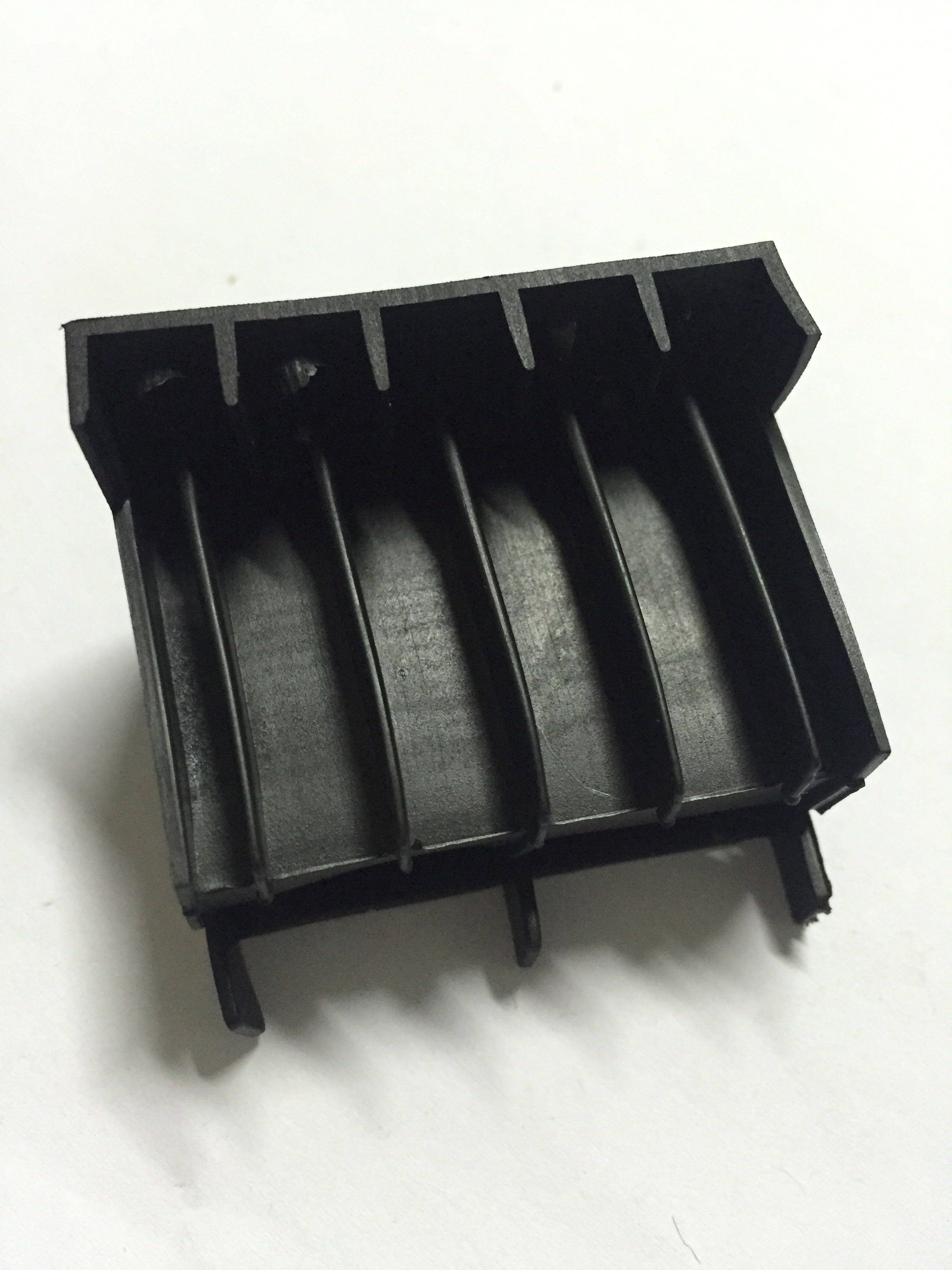 Ropskine 898 dedicated to the lower end of the wind block