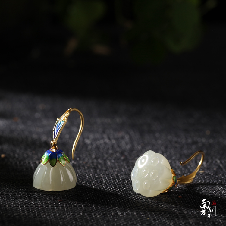 Lotus Peng sterling silver ancient Fa gold and Tian jade on the new Forbidden City retro style jade earrings super immortal jade earrings earrings