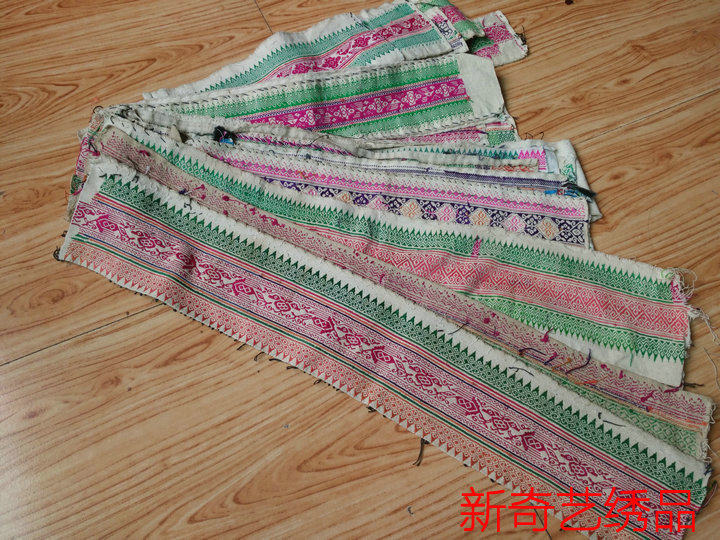 Old embroidery piece Miao hand embroidery piece Ethnic minority hand embroidery Handmade old embroidery strip T942