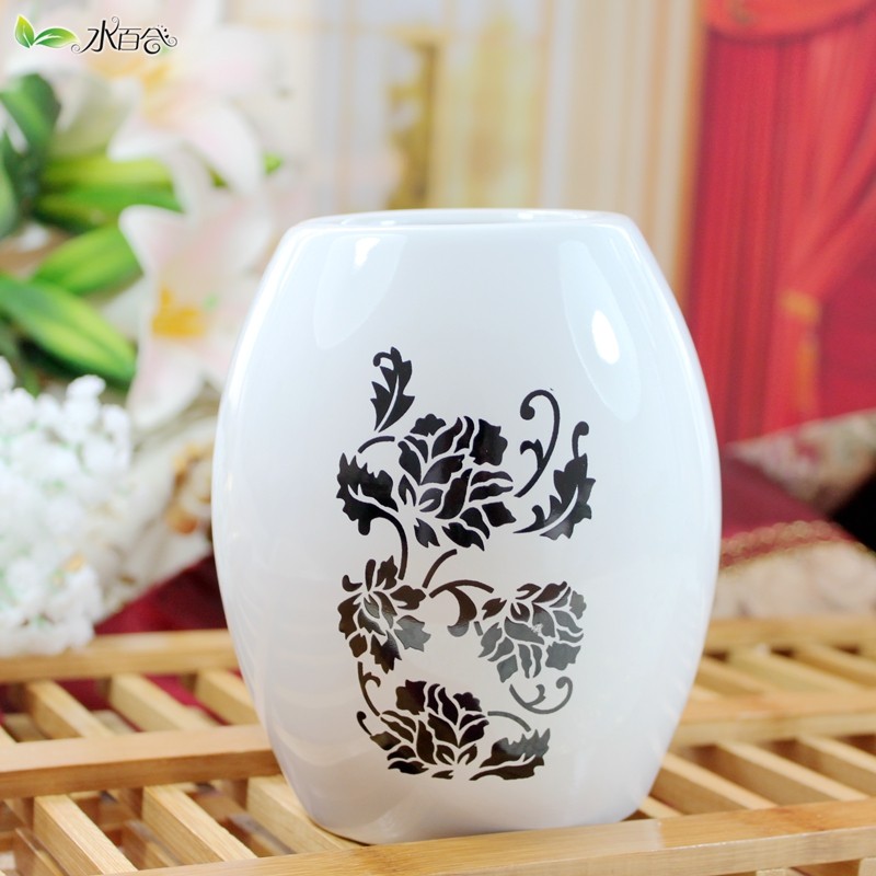 ˮ�ٺϾƹ�С�ڼ���β����ɫС��ƿ