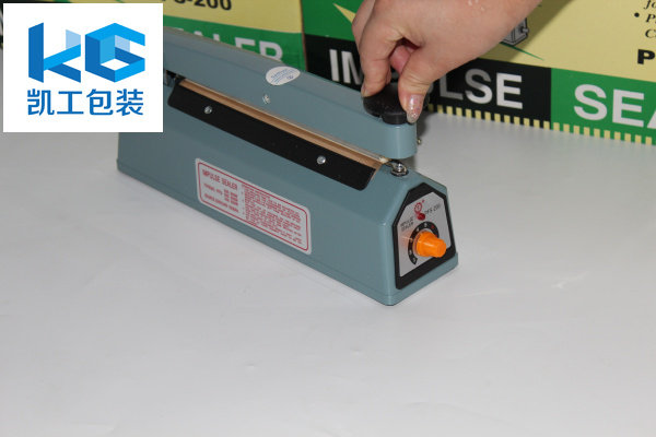 Sealing machine with sealing machine (PFS-200 type manual sealing machine) low price saving inner sealing machine