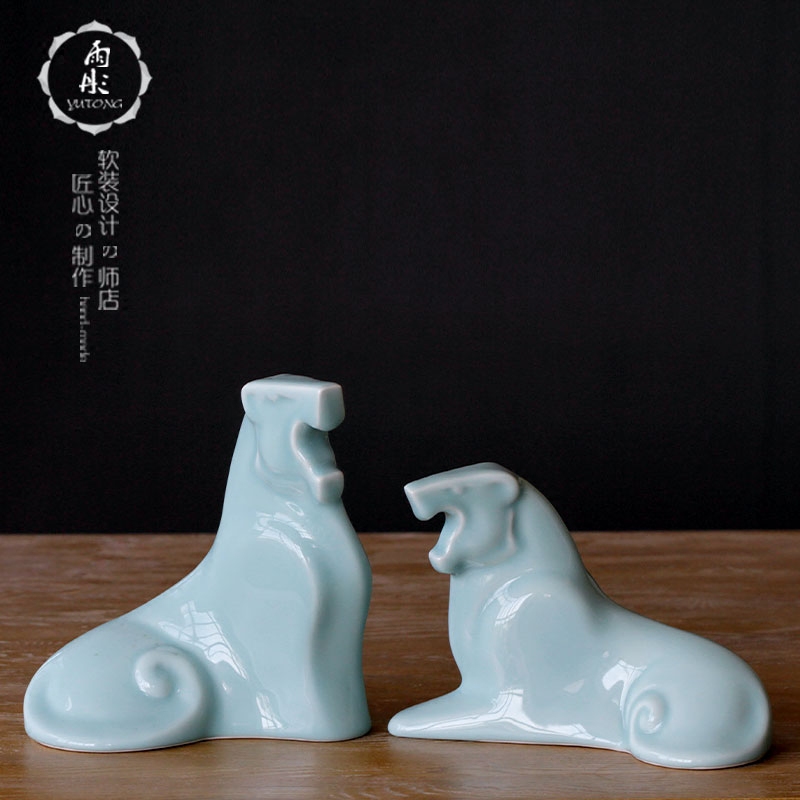 Jingdezhen ceramic shadow green soft adornment style ceramic lion home furnishing articles household ceramics to the lion