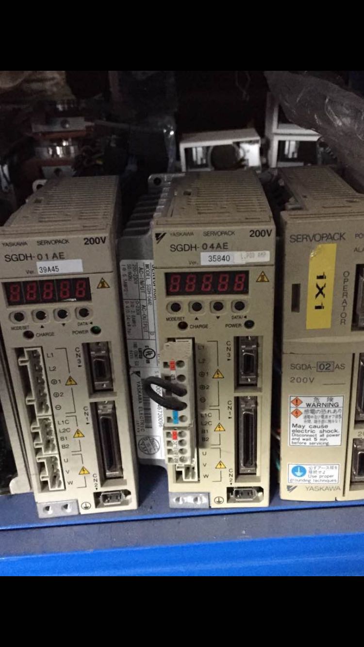 SGDH-04AE demolition of Anhuan servo motor function package to test well with a guarantee of three months